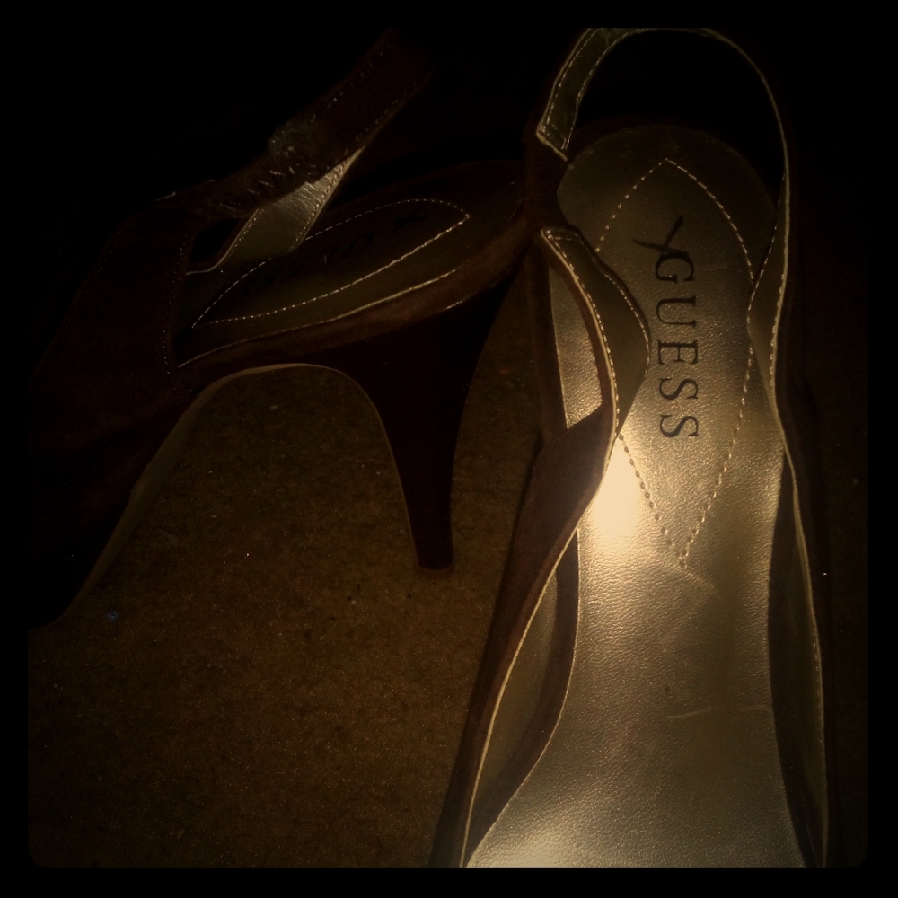 Size 10 guess high heels